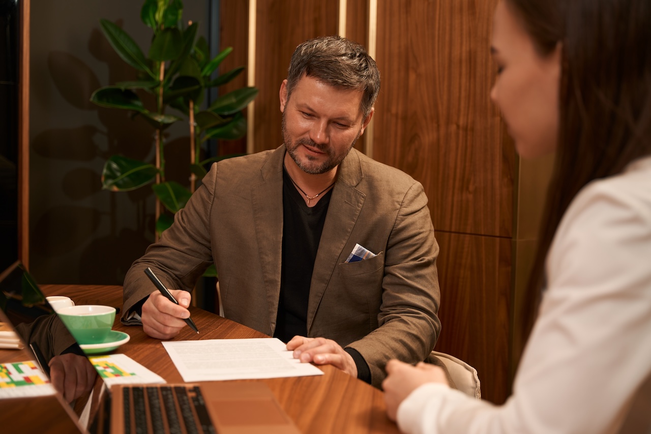 Read more about the article Can Business Insurance Protect Against a Contract Breach?