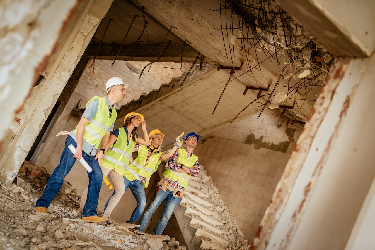 Read more about the article What Is a Construction Defect? A Guide to Understanding Your Liability